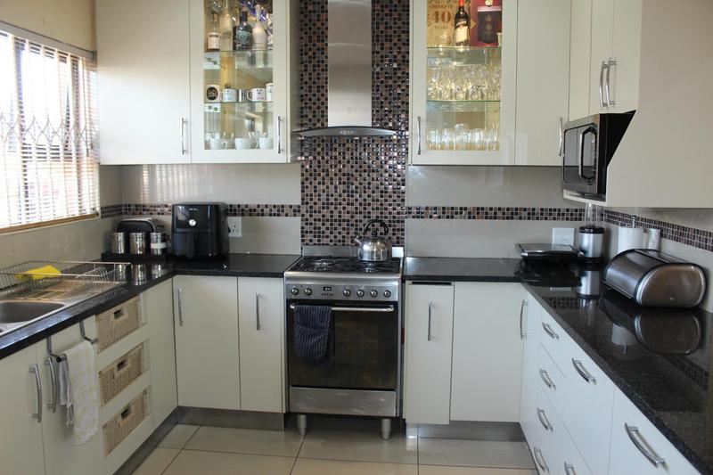 3 Bedroom Property for Sale in Glen Lilly Western Cape